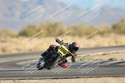 media/Dec-07-2025-CVMA (Sun) [[3e7d2de5dc]]/Race 18-Formula Twins-Formula 40 UL/